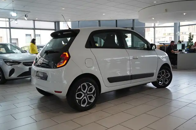 Renault Twingo view 8