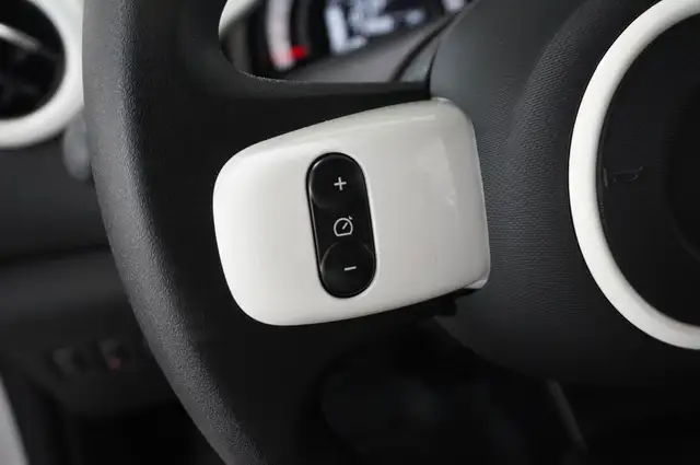 Renault Twingo view 21
