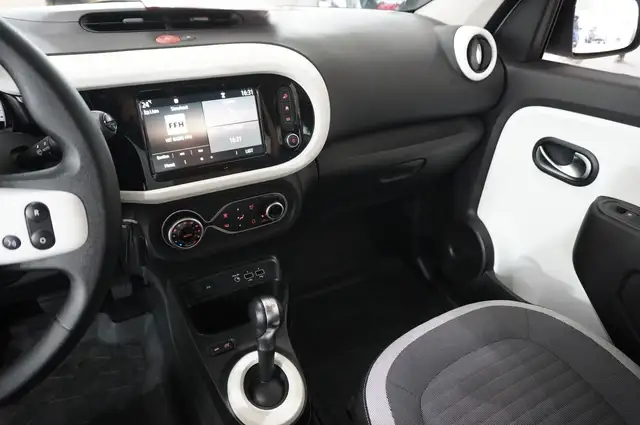 Renault Twingo view 25