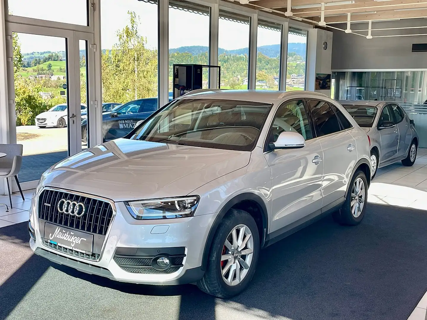 Audi Q3 2,0 TFSI quattro Silber - 1
