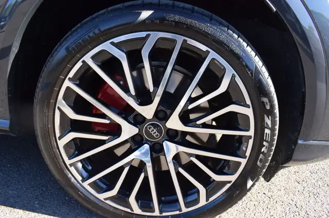 Audi Q5 view 5