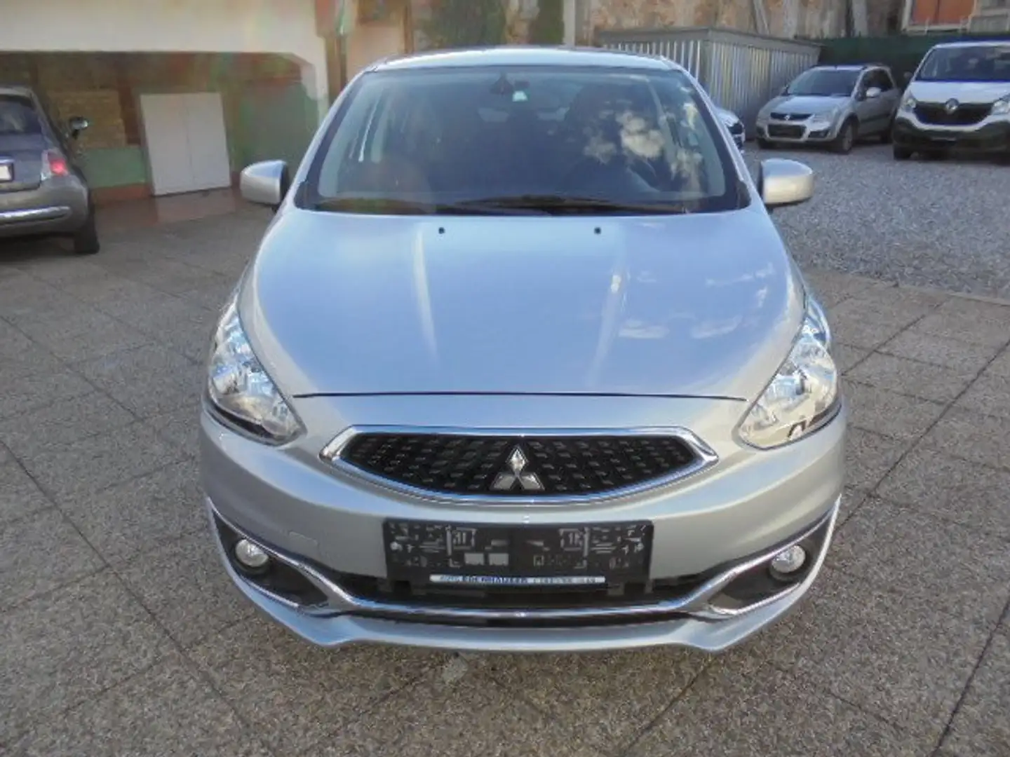 Mitsubishi Space Star Space Star 1,2 MIVEC Invite Connect AS Grau - 2