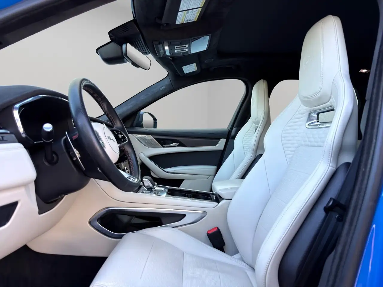 Jaguar F-Pace снимка Jaguar F-Pace