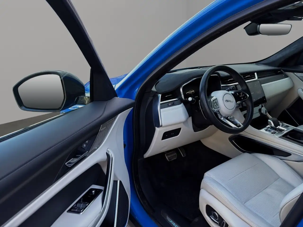 Jaguar F-Pace снимка Jaguar F-Pace