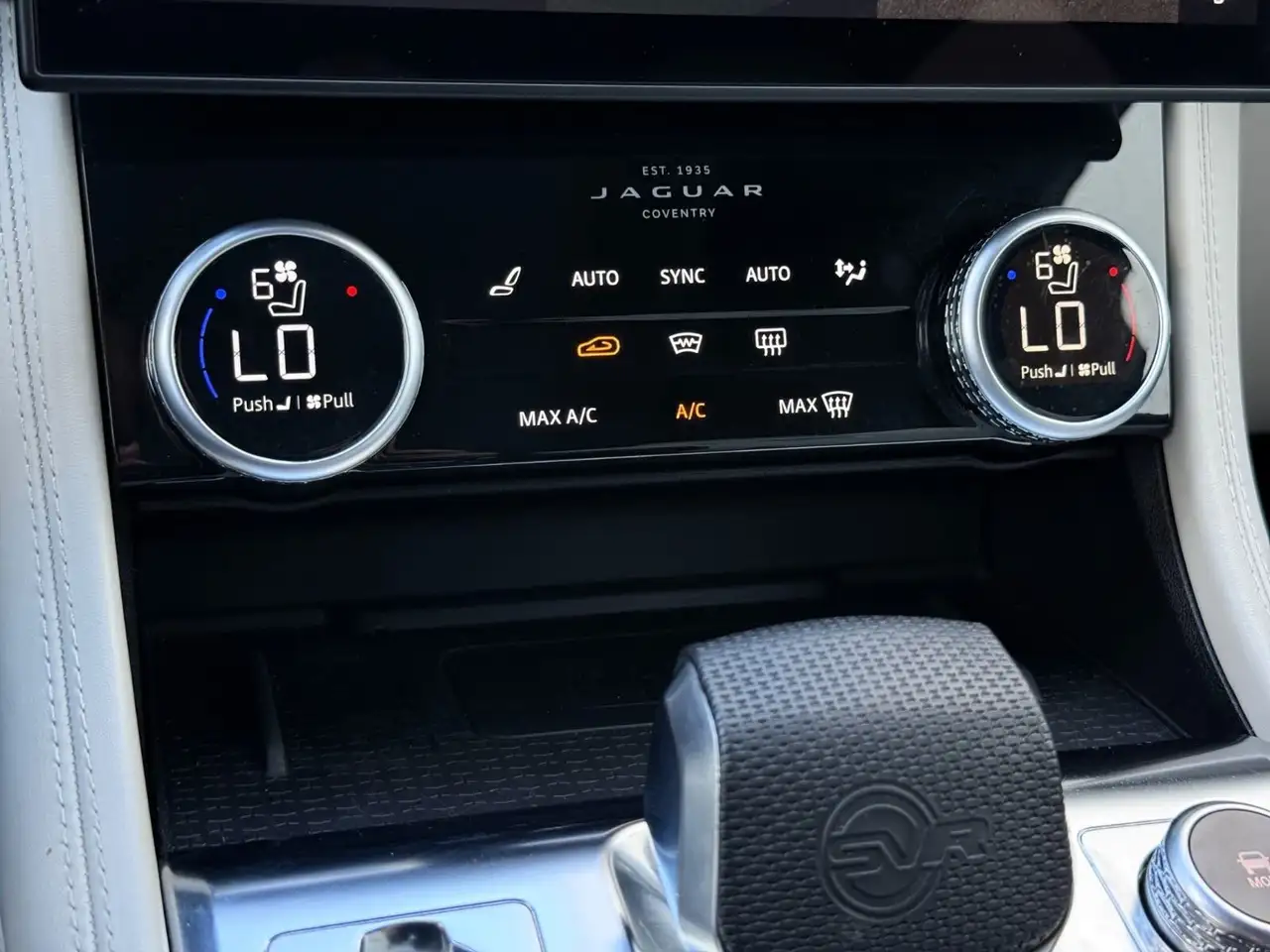 Jaguar F-Pace снимка Jaguar F-Pace