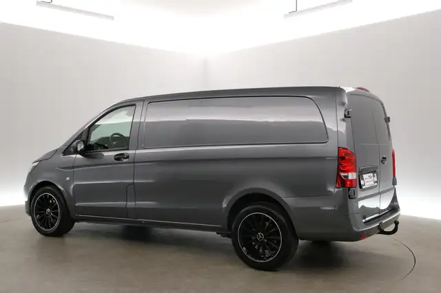 Mercedes-Benz Vito view 4
