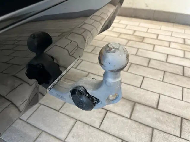 BMW X3 view 12