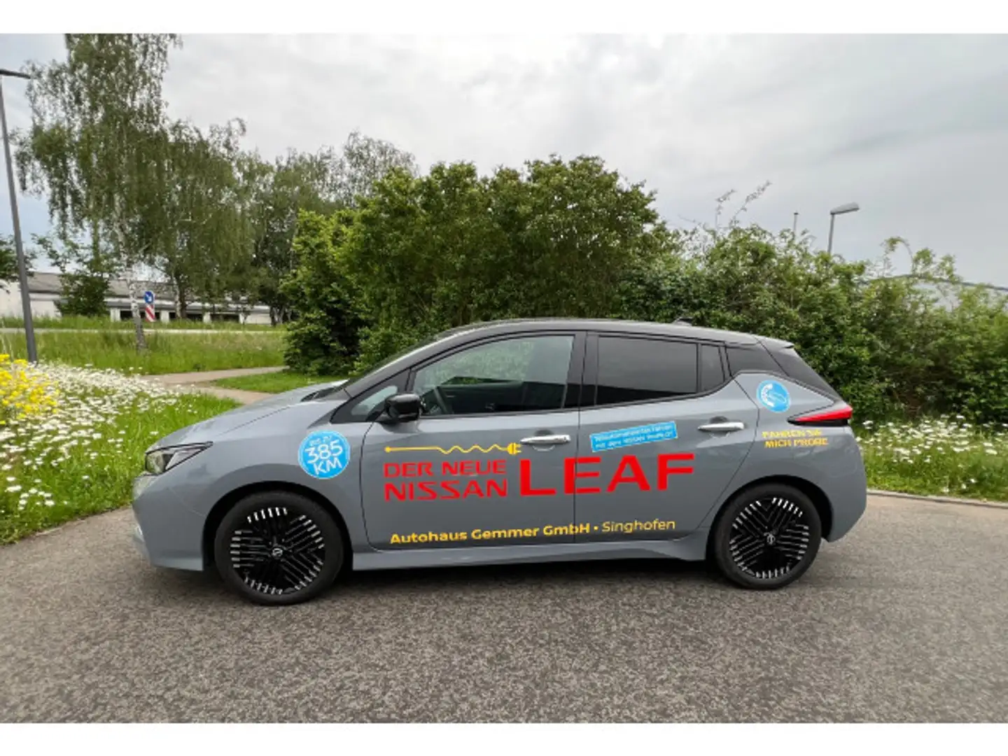Nissan Leaf N-Connecta ZE1 MY22 122 PS Negro - 2