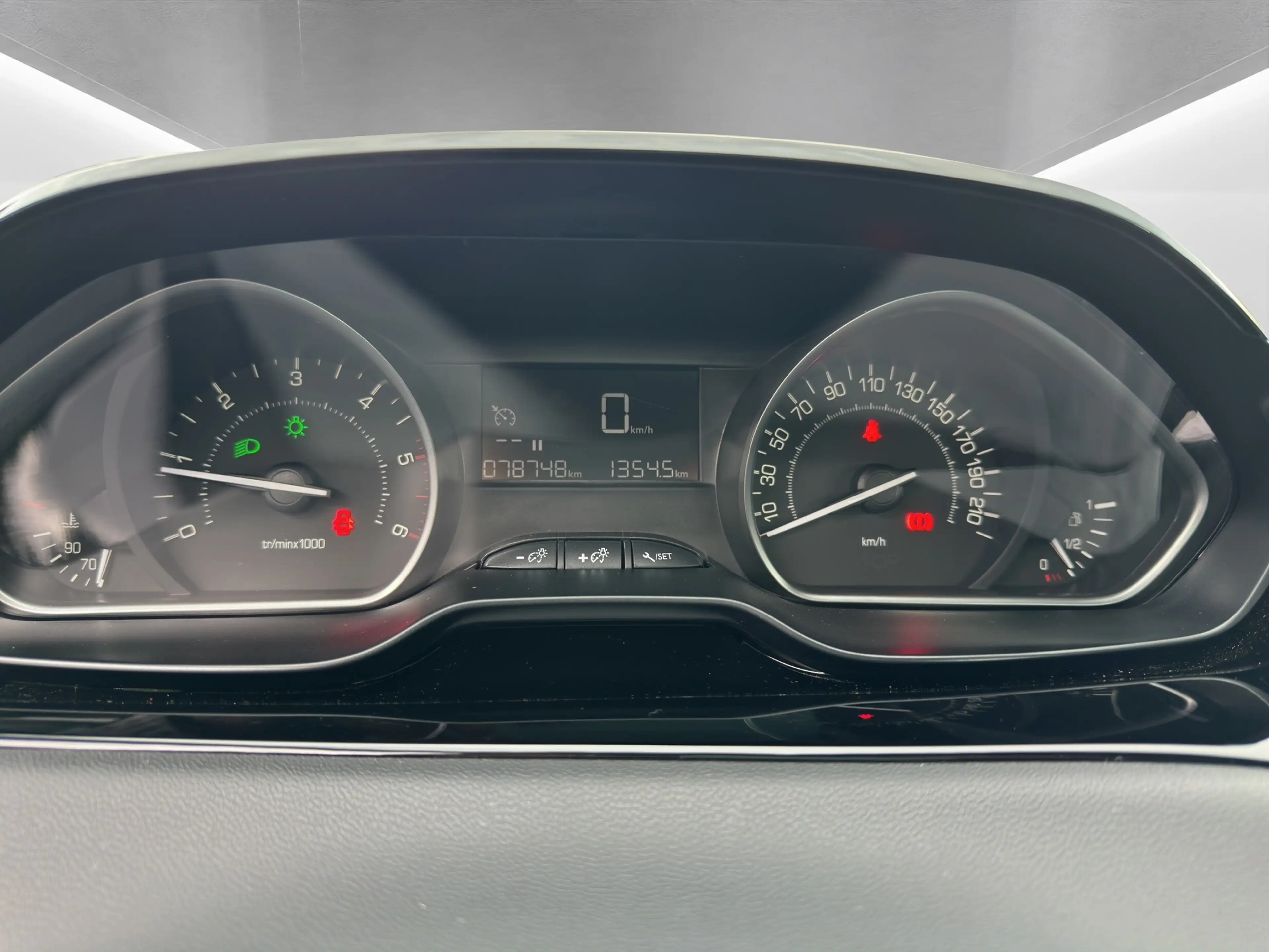 Peugeot 208 208 C - Diesel, Klima, ScheckH, 8fB, SitzH, AppleCarPlay/AndroidAuto — photo 15