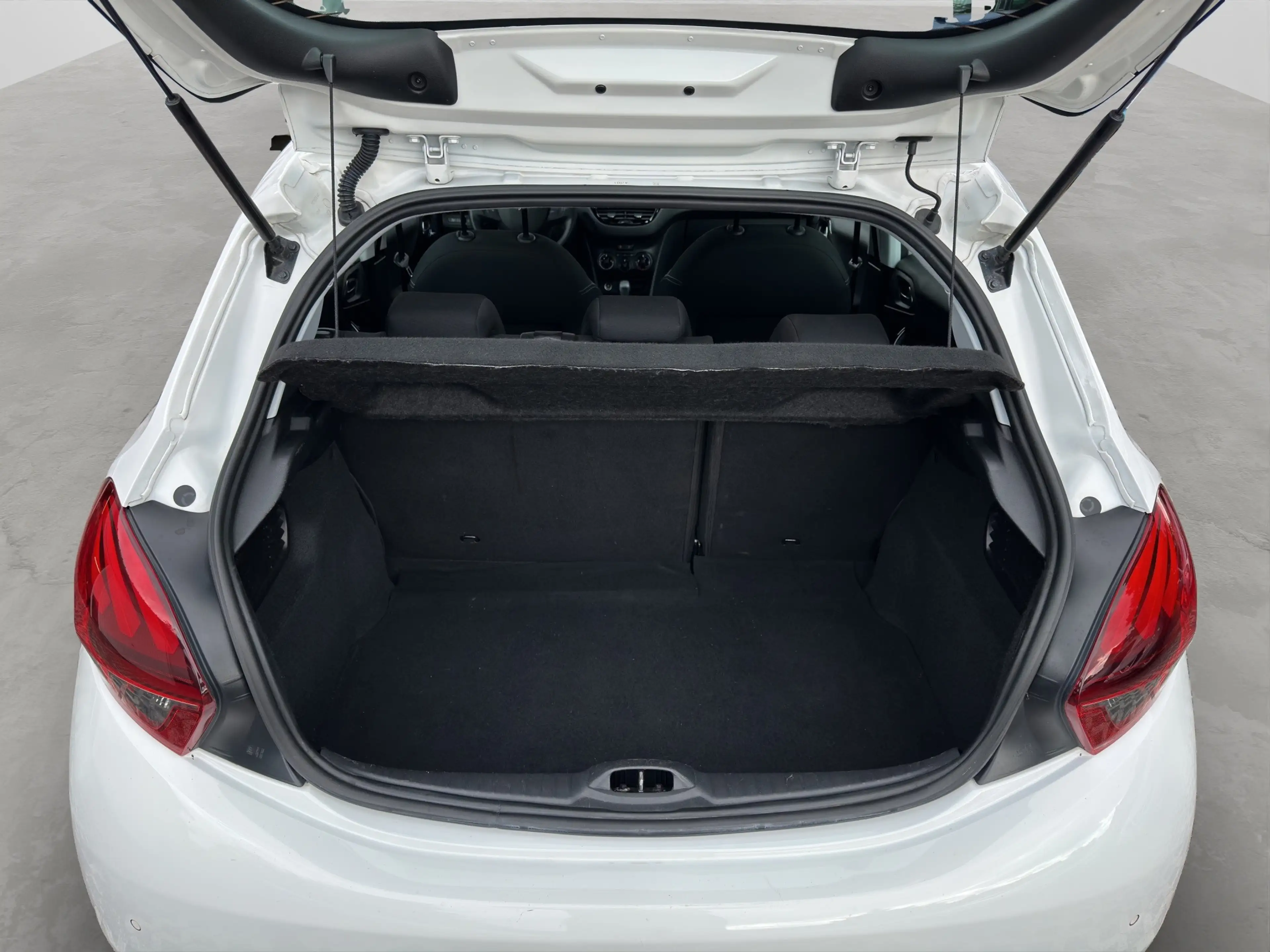 Peugeot 208 208 C - Diesel, Klima, ScheckH, 8fB, SitzH, AppleCarPlay/AndroidAuto — photo 9