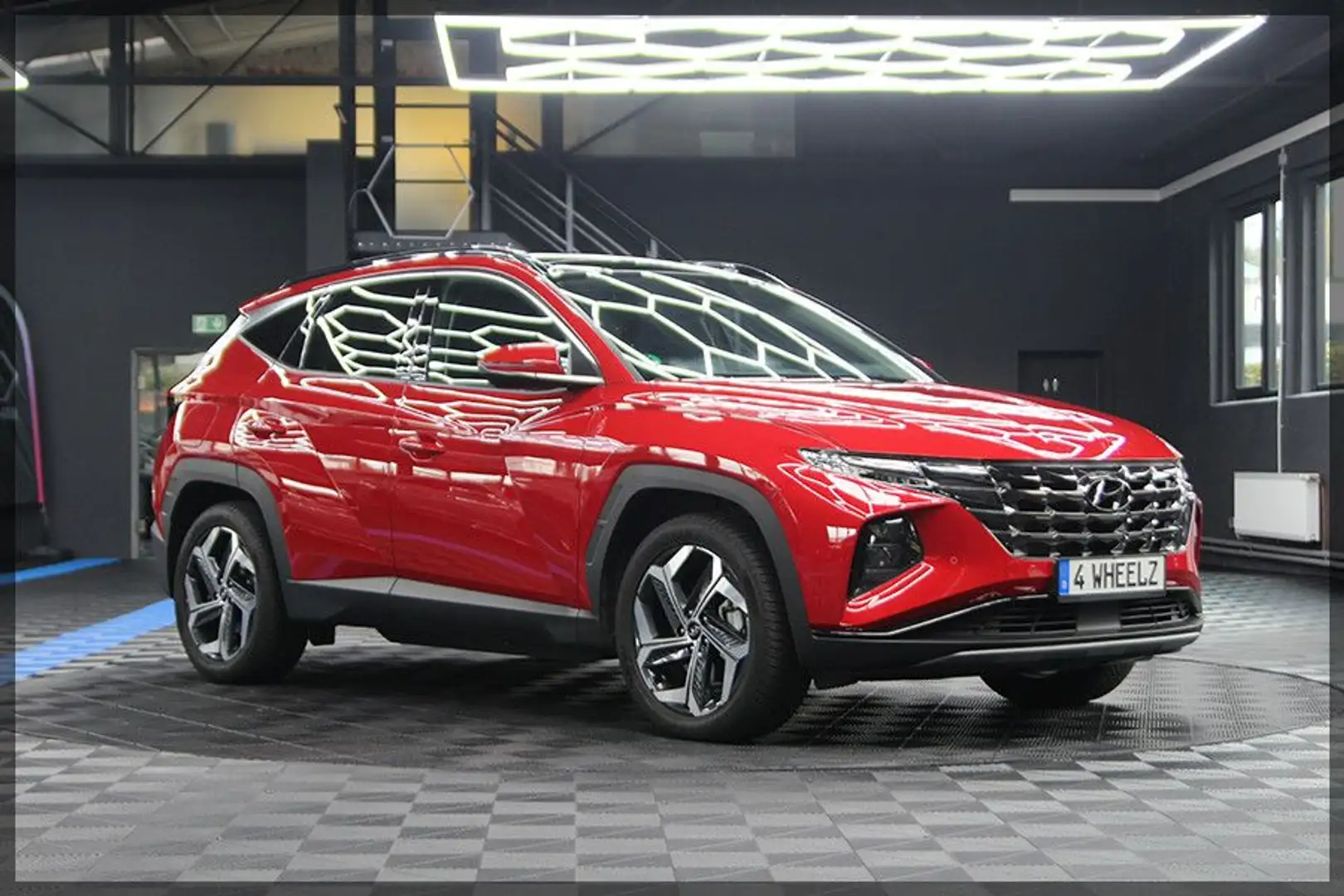 Hyundai TUCSON 1.6 T-GDI Plug-in 4WD PANO / CAM Rouge - 1