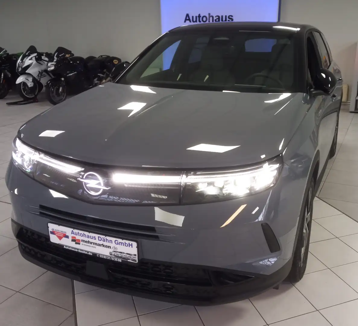 Opel Grandland 1.2 48V Mild-Hybrid 107 kW GS Grau - 1