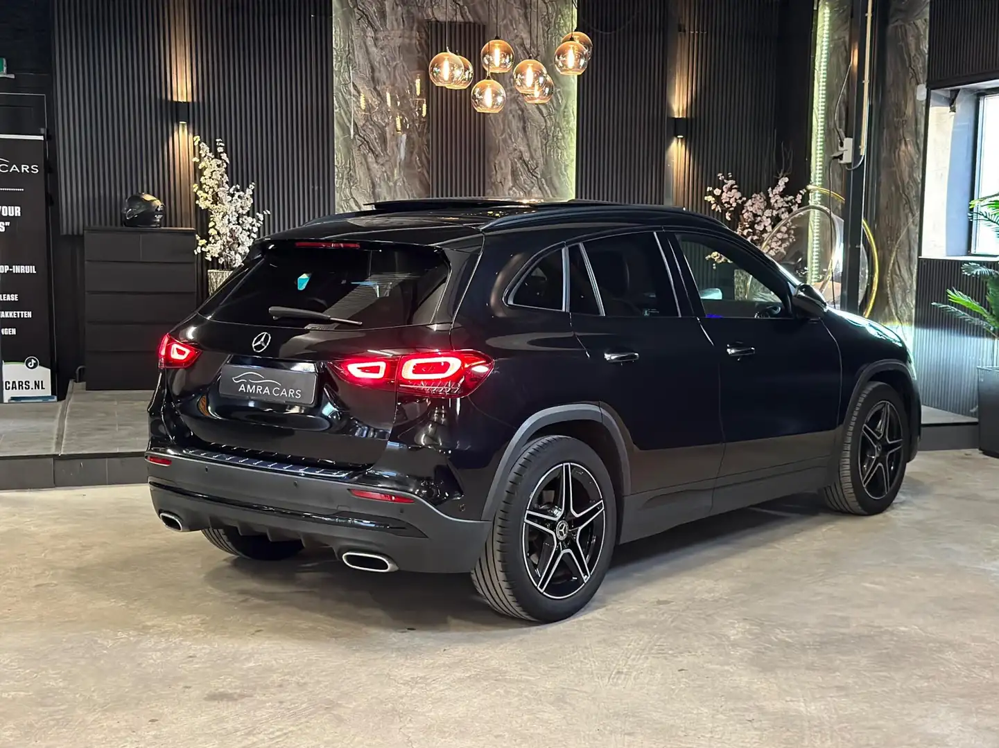 Mercedes-Benz GLA 200 AMG|PANO|SFEER|MEMORY Zwart - 2