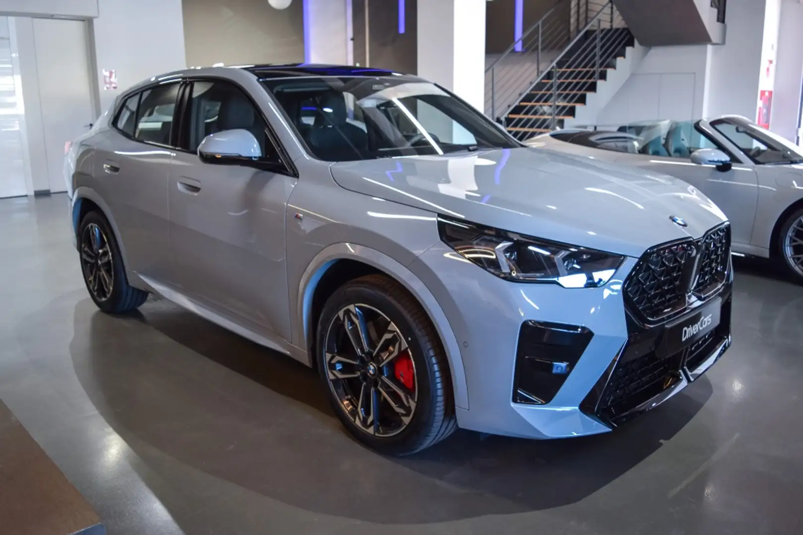 BMW X2 sDrive 20dA M Sport Pro Grau - 1