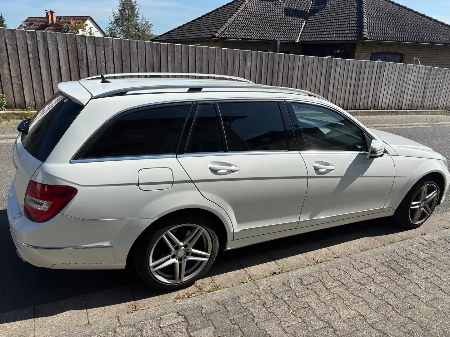 Mercedes-Benz C 350 C 350 T CDI DPF (BlueEFFICIENCY) 7G-TRONIC Avantga Weiß - 1