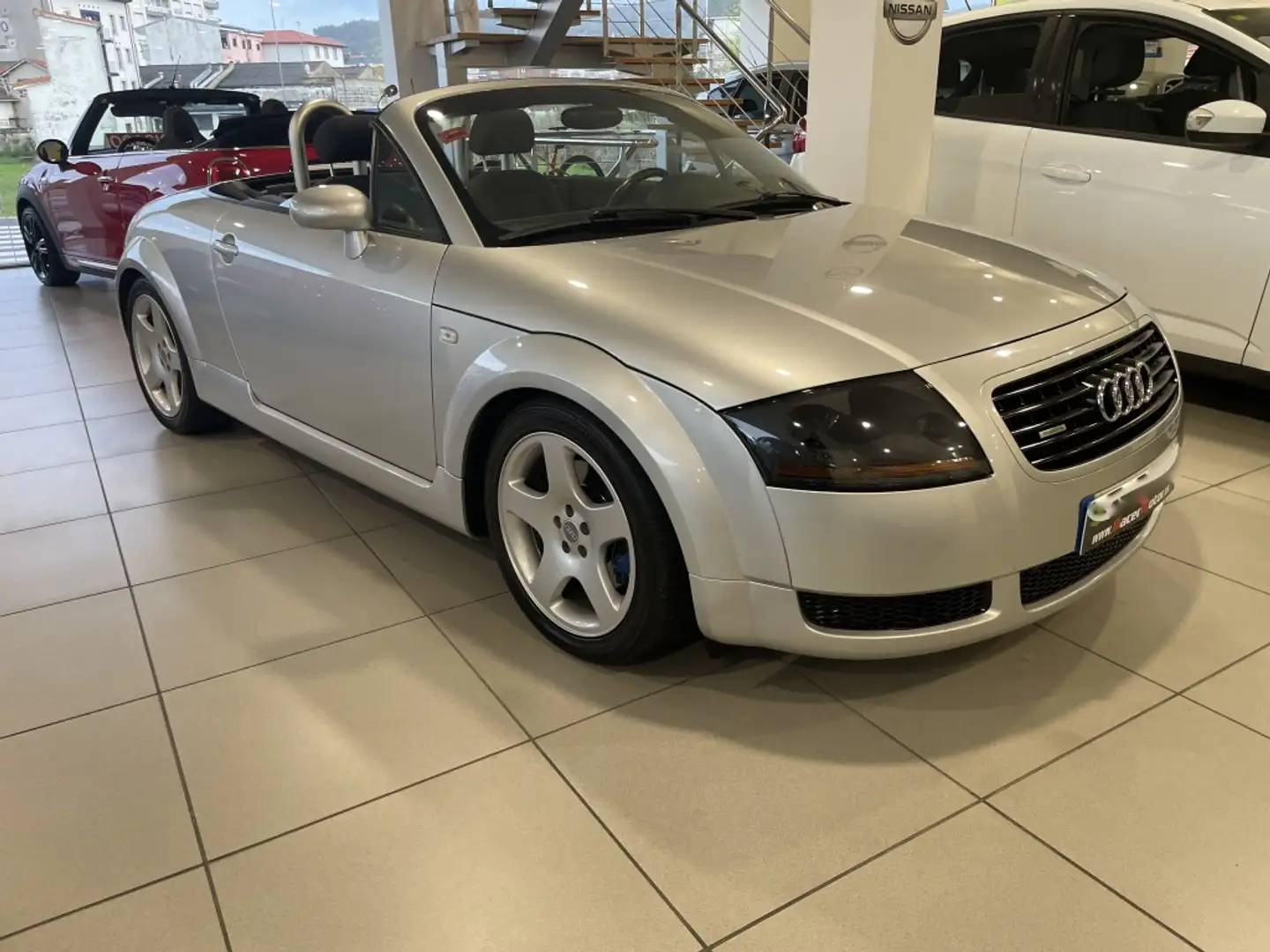 Audi TT Roadster 1.8T Grau - 1