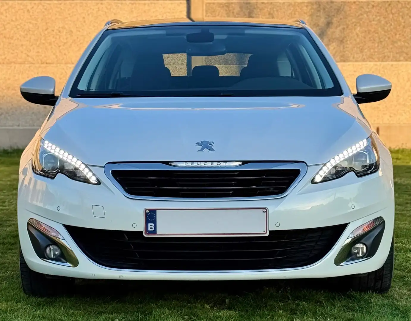 Peugeot 308 SW 1.2 PureTech Active Blanco - 2