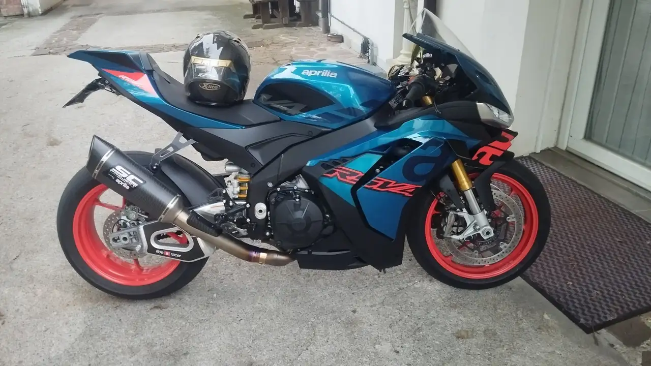 Aprilia RSV4