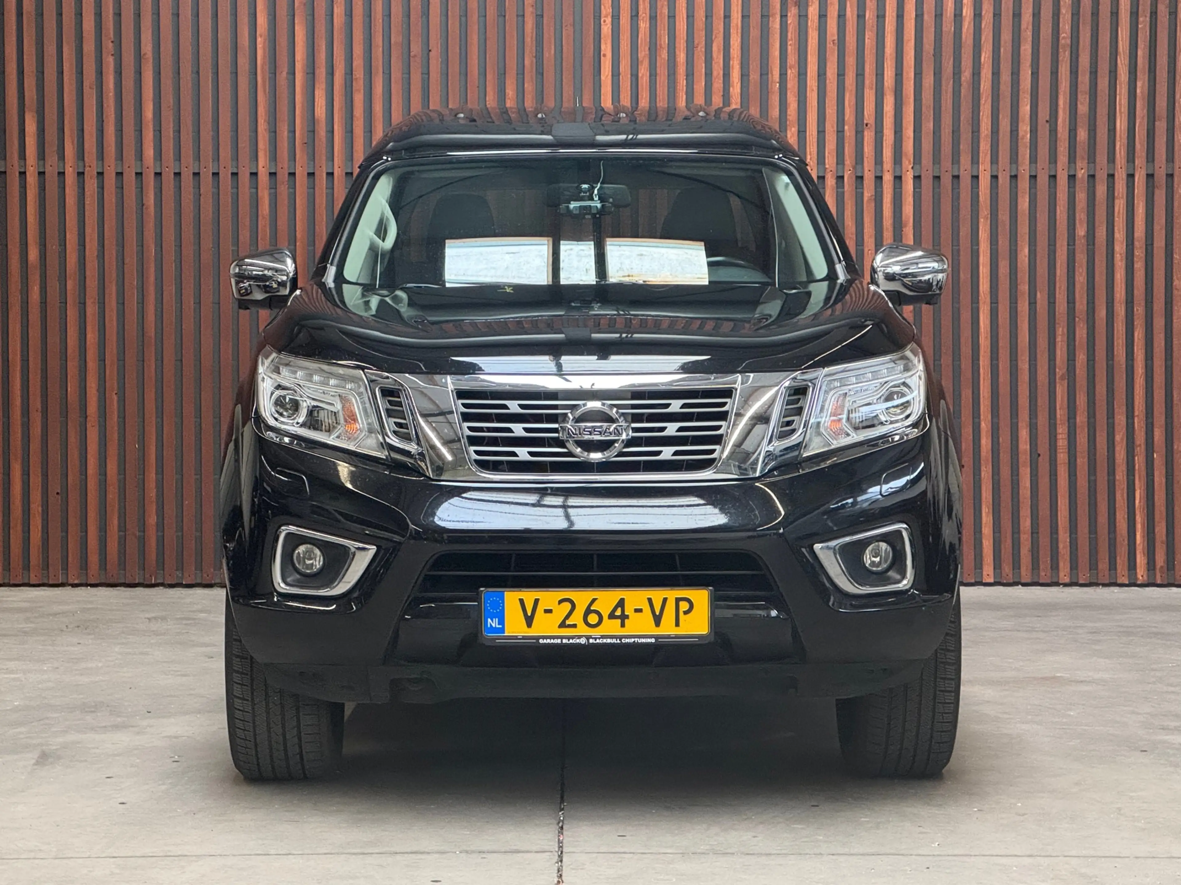Nissan Navara 2.3 dCi AUT MARGE Tekna+ Double Cab 4WD NAVI-CLIMA — photo 2