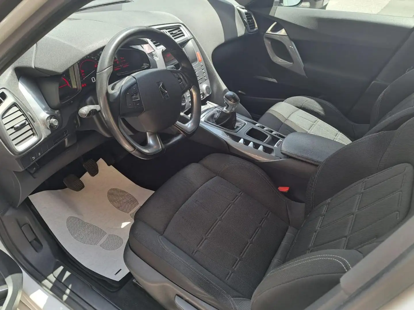 DS Automobiles DS 5 2.0 HDi 160 Chic Bianco - 2