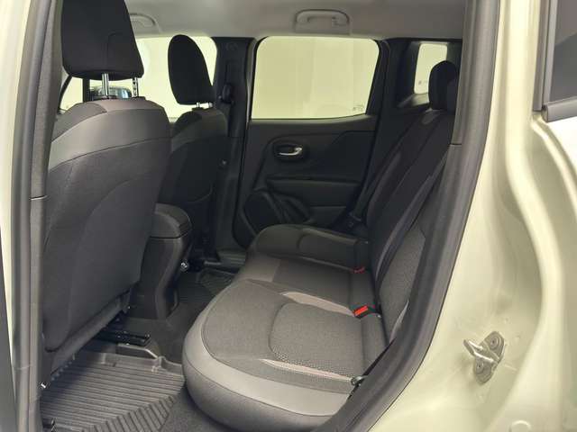 Jeep Renegade — photo 15