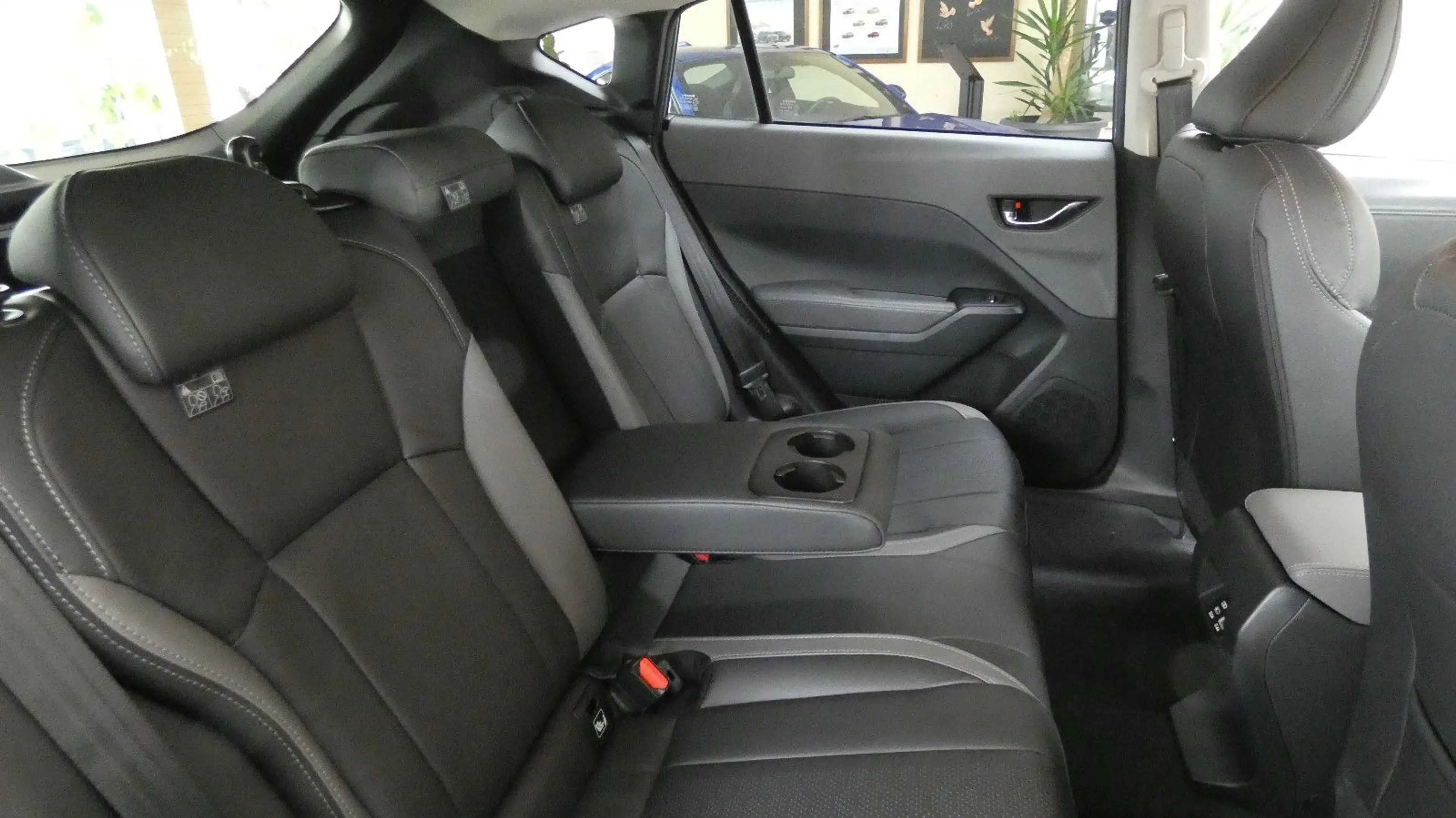 Subaru Crosstrek — photo 10