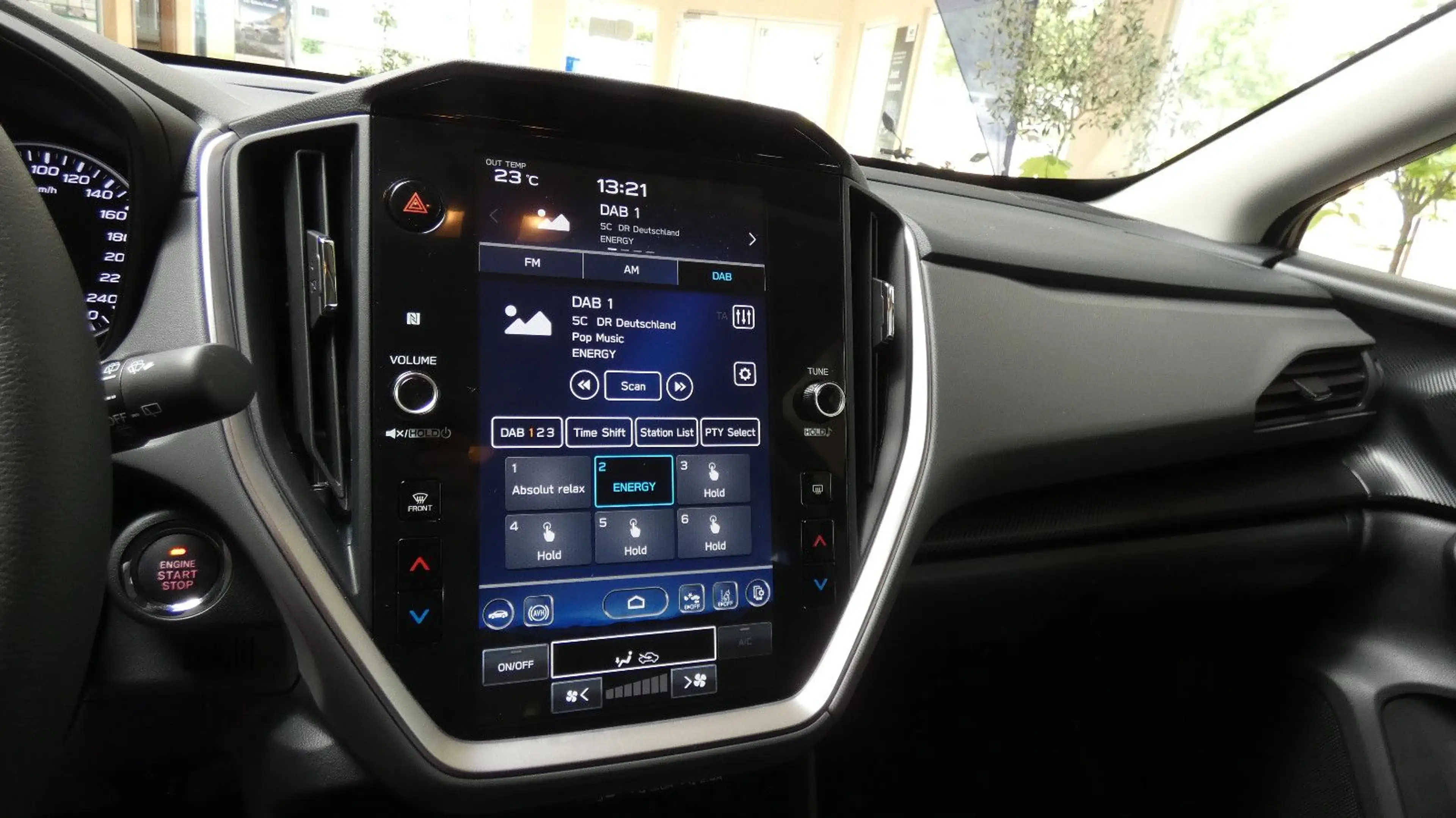 Subaru Crosstrek — photo 15