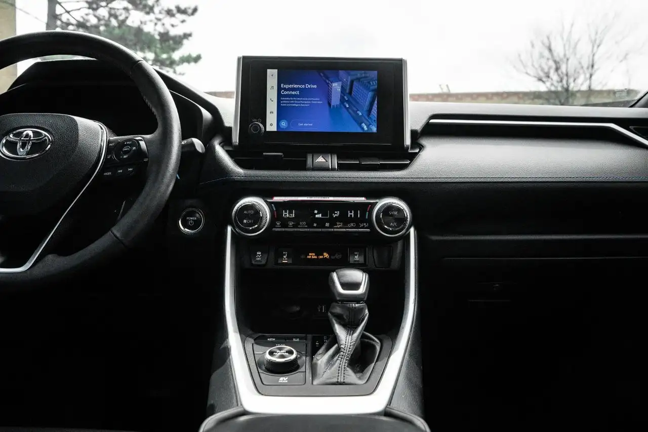 Toyota RAV 4 снимка Toyota RAV 4