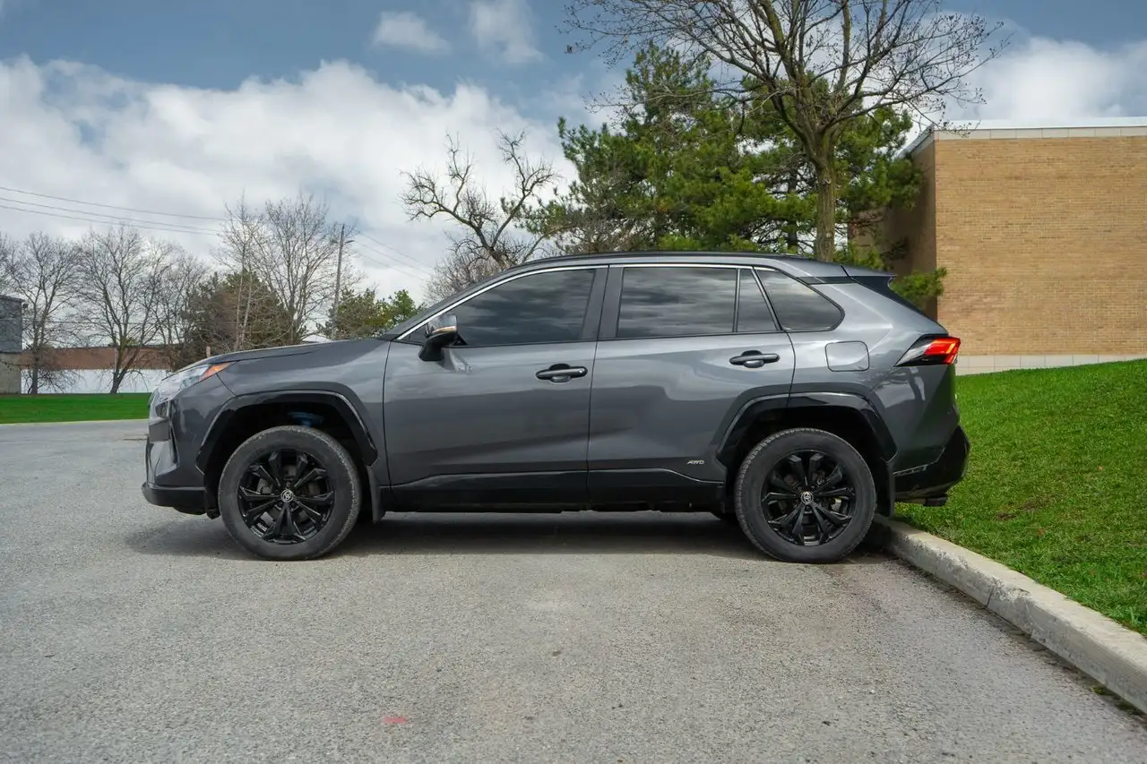 Toyota RAV 4 снимка Toyota RAV 4