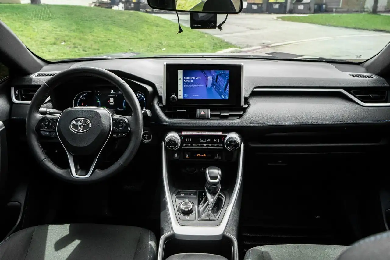 Toyota RAV 4 снимка Toyota RAV 4