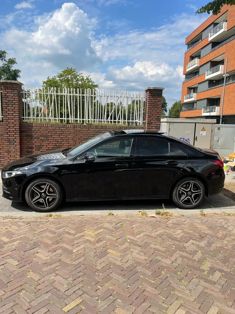 Mercedes-Benz A 250 Premium Plus Zwart - 1