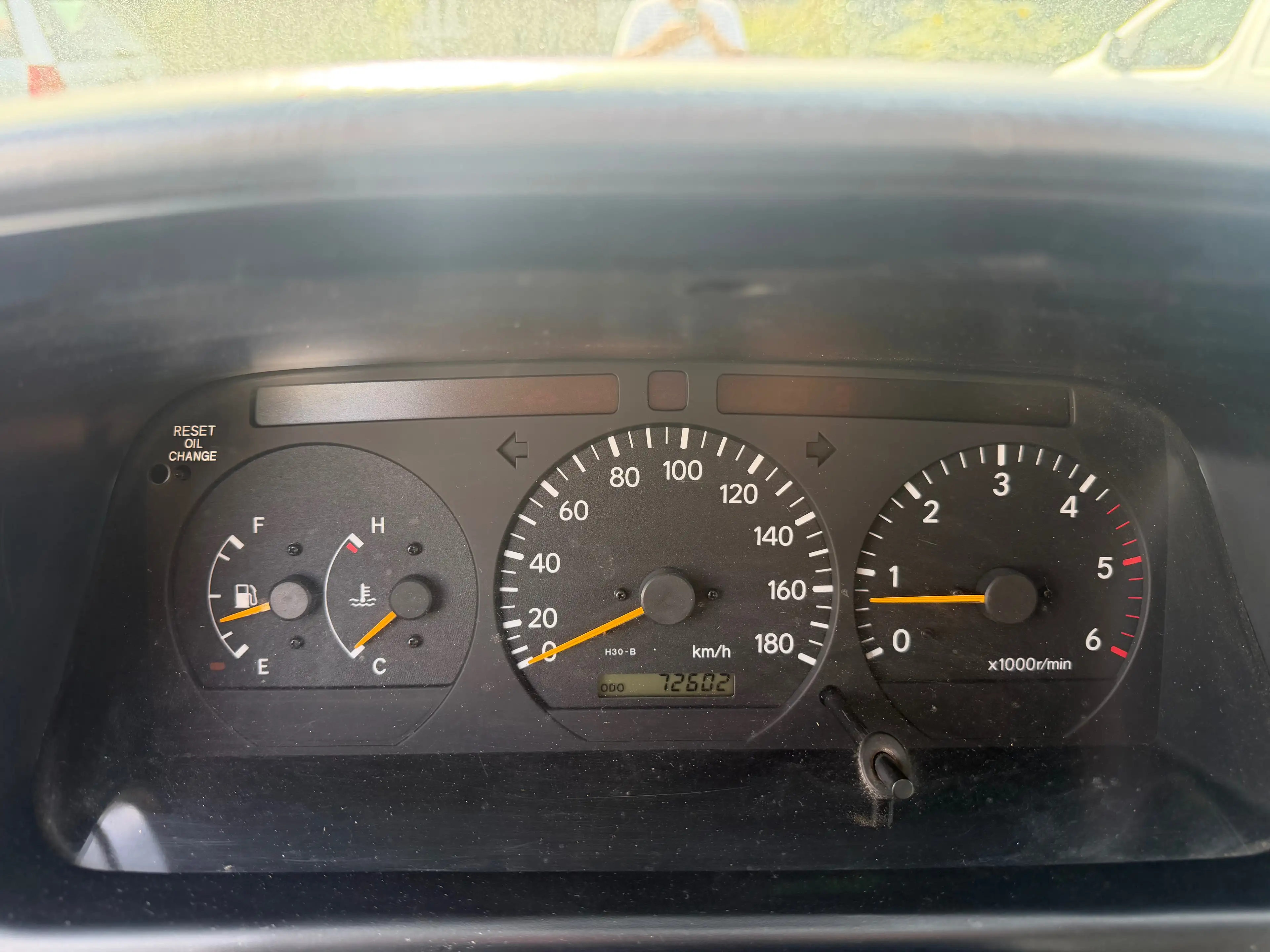 Toyota Hiace 2.5 Turbo D-4D SX — photo 11
