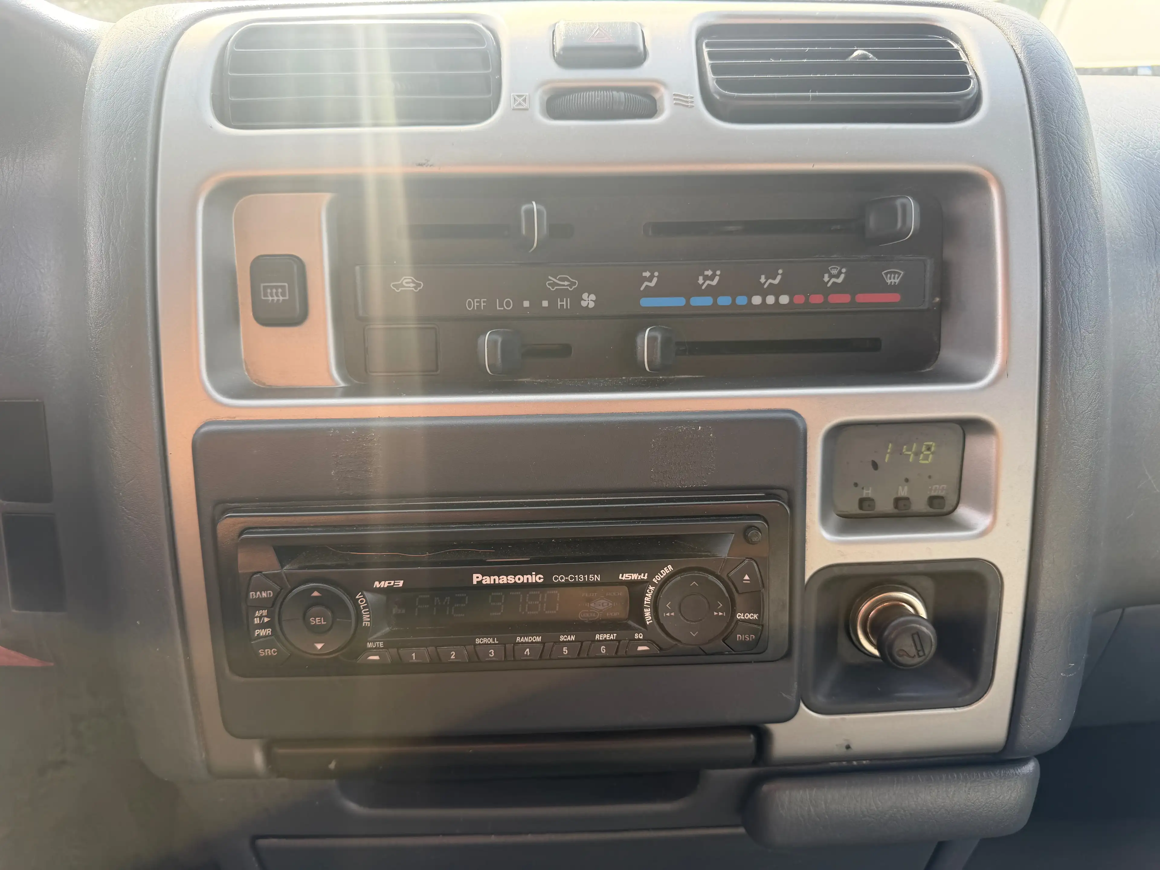 Toyota Hiace 2.5 Turbo D-4D SX — photo 10