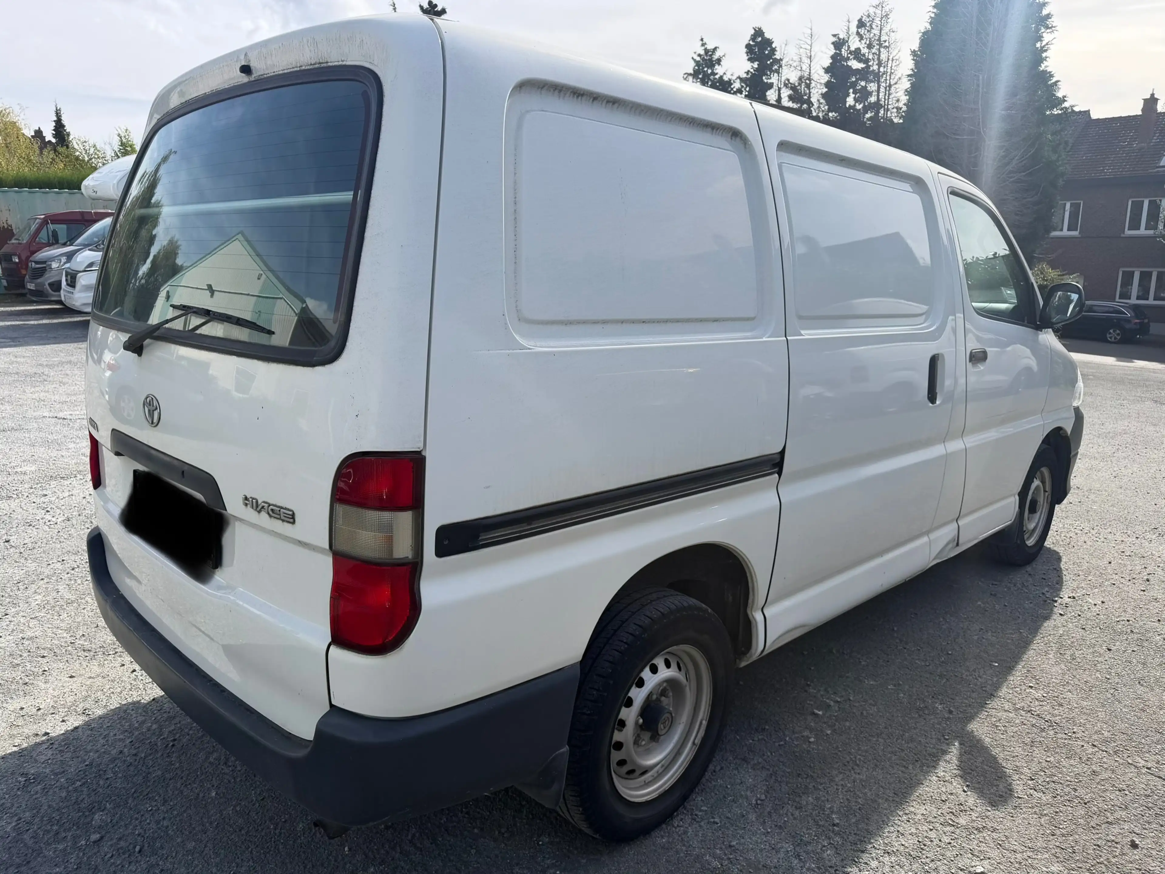 Toyota Hiace 2.5 Turbo D-4D SX — photo 6
