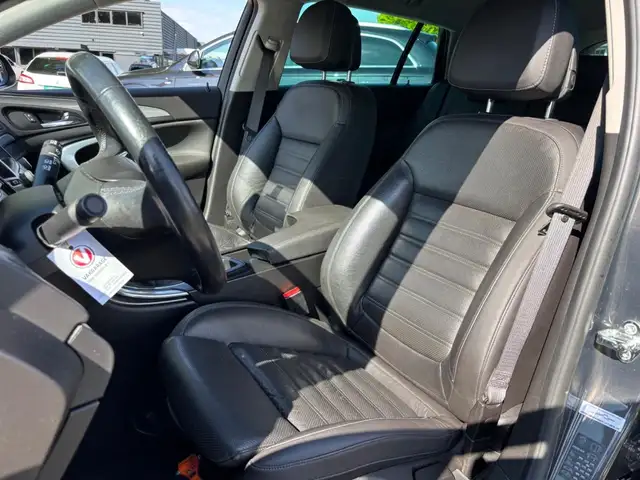 Opel Insignia view 11