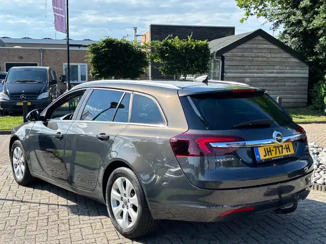 Opel Insignia view 8