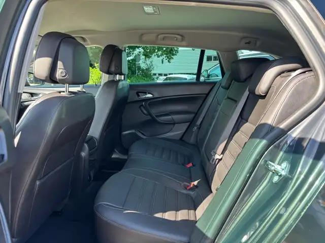 Opel Insignia view 14