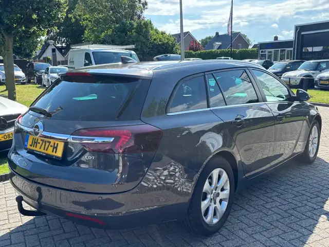 Opel Insignia view 6