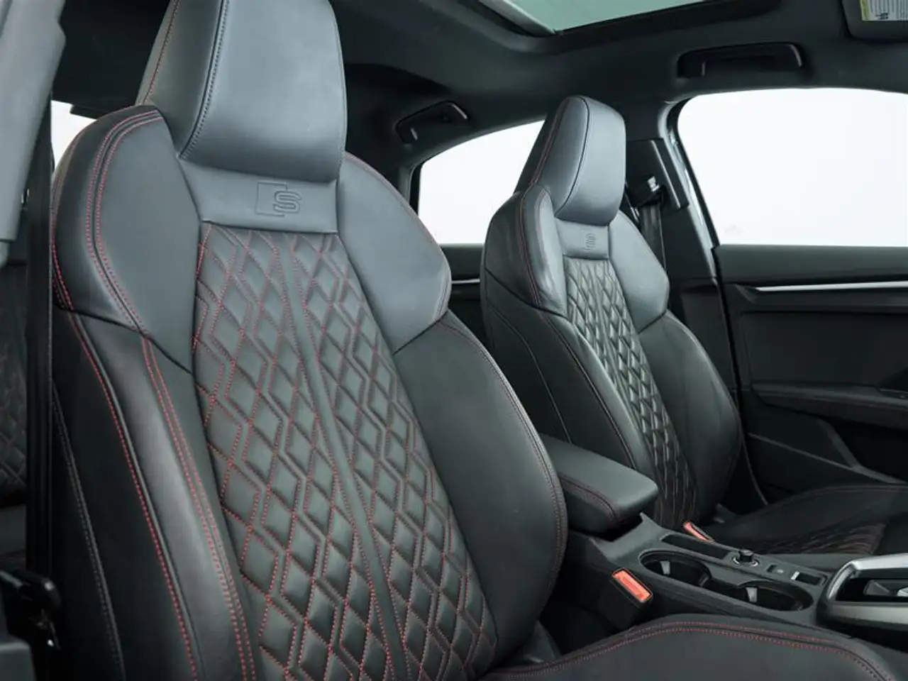 Audi S3 снимка Audi S3