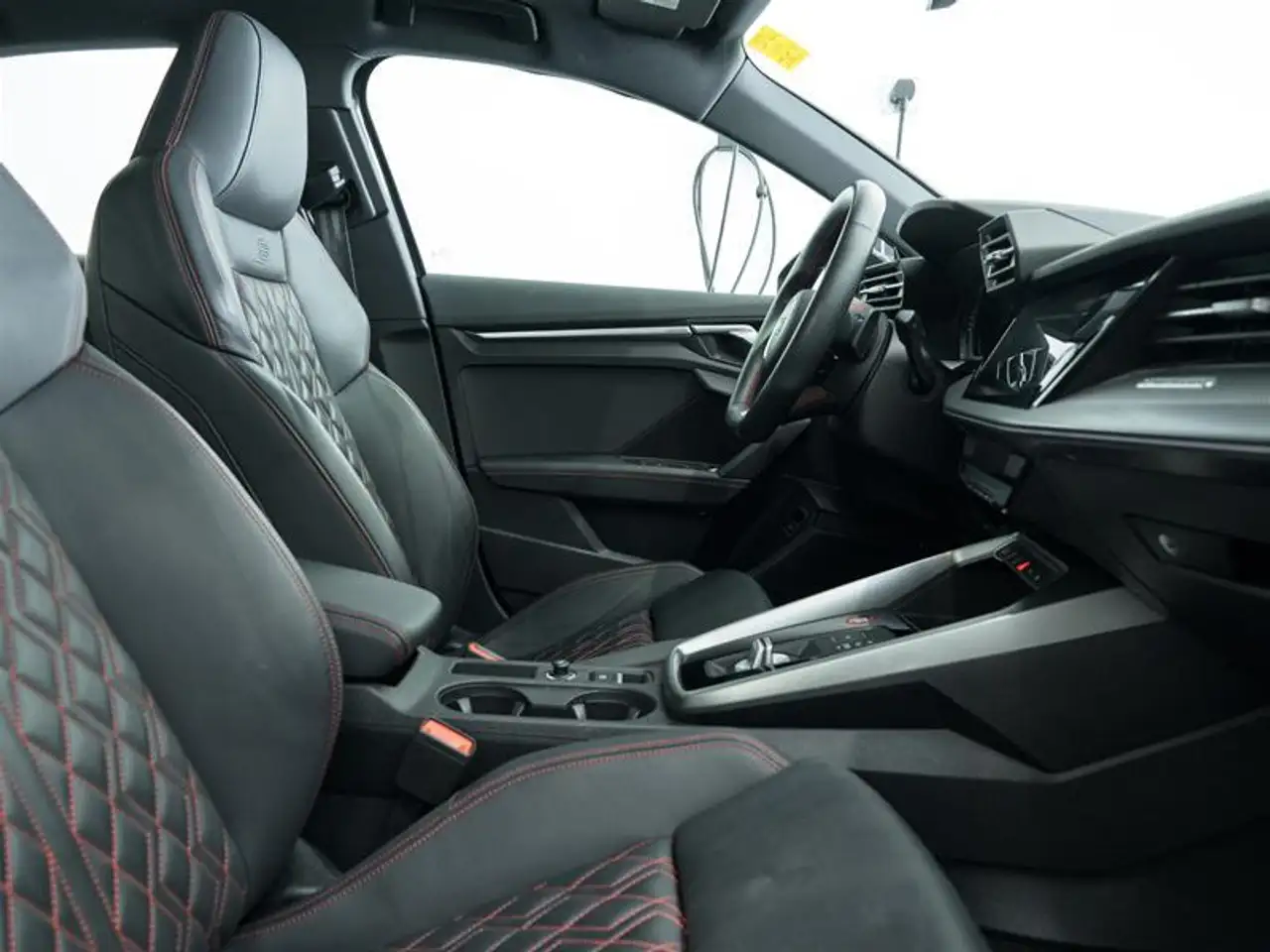 Audi S3 снимка Audi S3