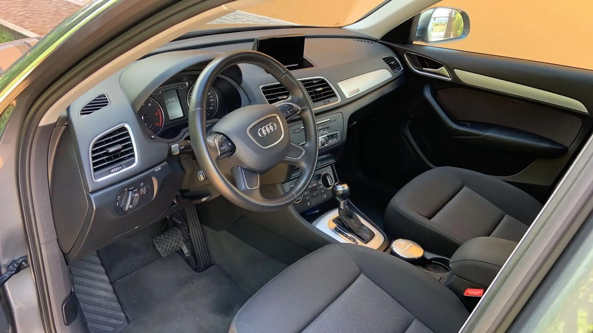 Audi Q3 2.0 tdi Business quattro 150cv s-tronic - 2