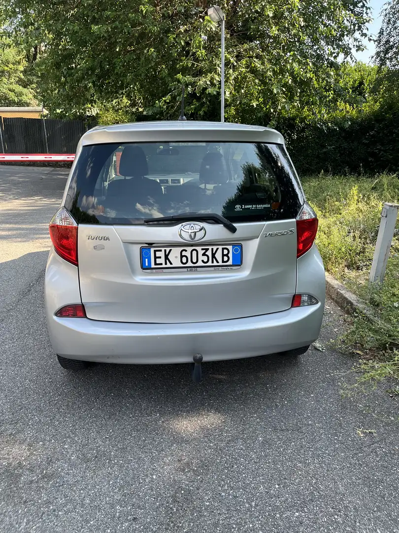 Toyota Verso-S 1.4d Active m-mt - 2