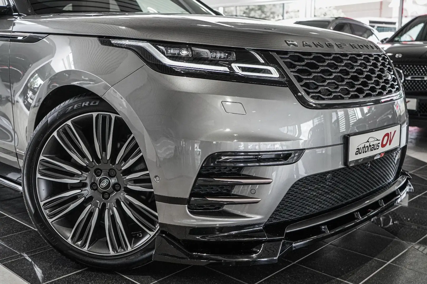 Land Rover Range Rover Velar R-Dynamic HSE*3xRSE*Head*ACC* Zilver - 1