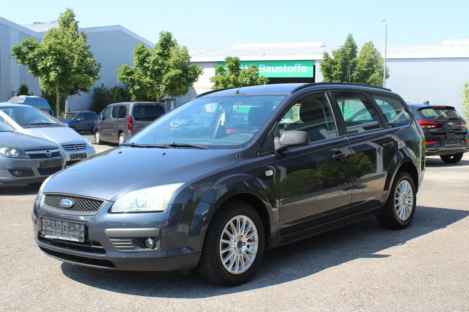 Ford Focus 1.6 Turnier Trend Gris - 2