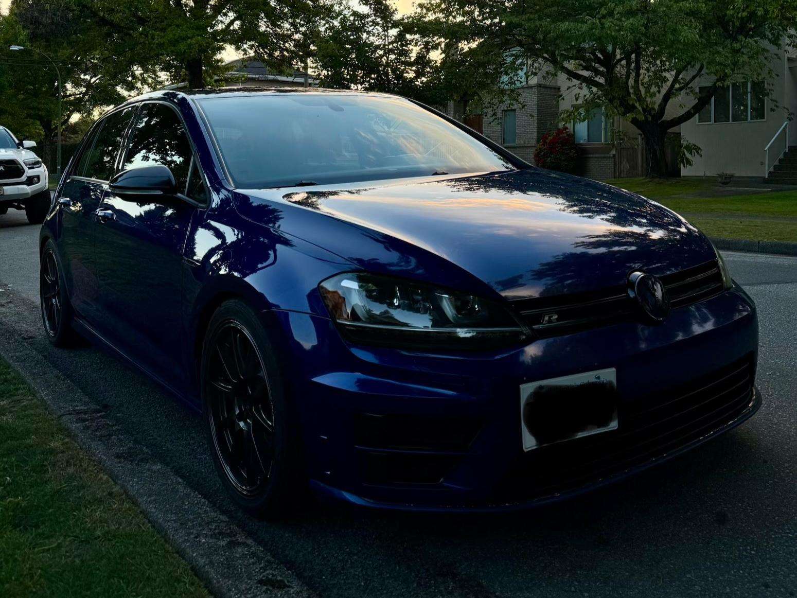2016 Volkswagen Golf R R alt 3
