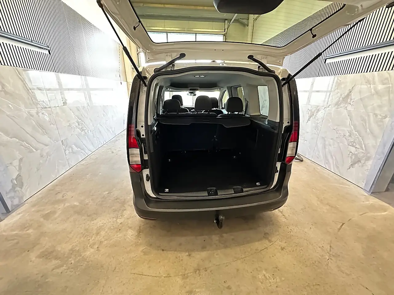 Volkswagen Caddy Kombi 2,0 TDI DSG AHK Navigation Front Assist...., миниатюра 8