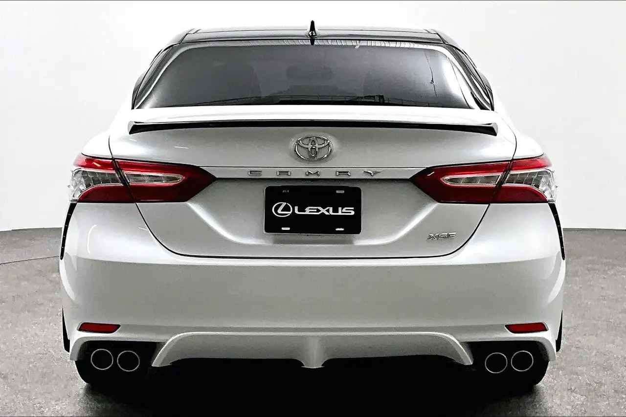 Toyota Camry снимка Toyota Camry