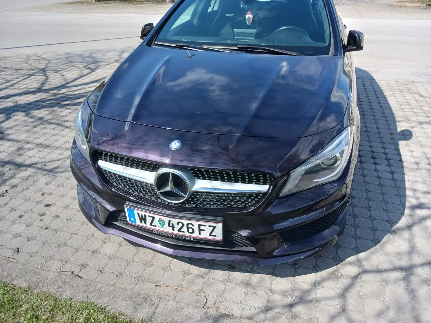 Mercedes-Benz 200 - 1