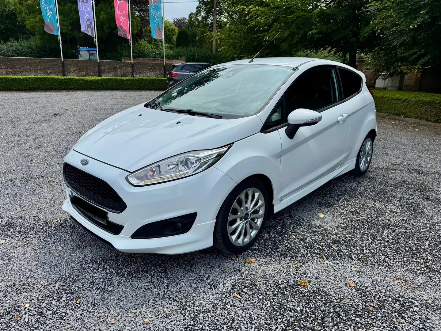 Ford Fiesta 1.6 TDCi ST-line 95pk Airco LED Euro5 Wit - 1