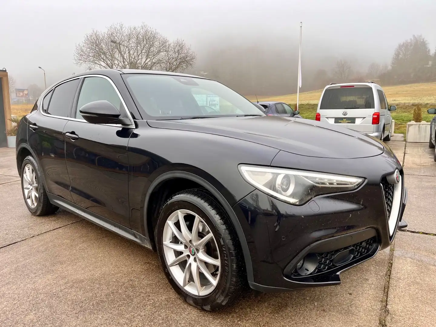 Alfa Romeo Stelvio Super Q4 Automatik Pano Leder AHK Allrad Schwarz - 1